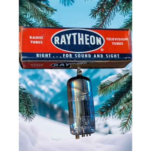 Raytheon 6J6 Vacuum Tube Vintage NIB NOS TV Guitar AMP Ham Radio MINT USA Boxed - Picture 1 of 5